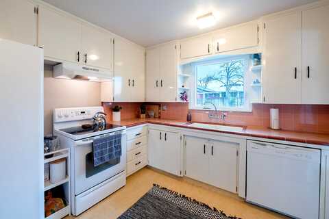 Verda, REDDING, CA 96001