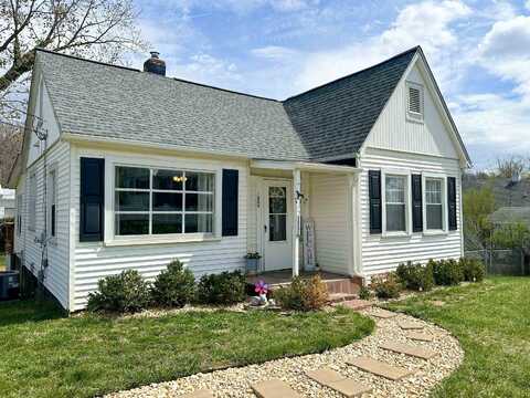 Vinson, STAUNTON, VA 24401