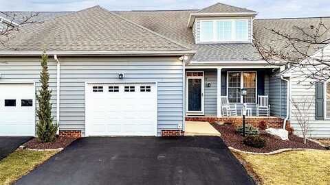 Vista View, STAUNTON, VA 24401