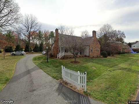 Smithleigh, STAUNTON, VA 24401