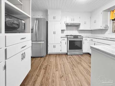 Martin, MILTON, FL 32571