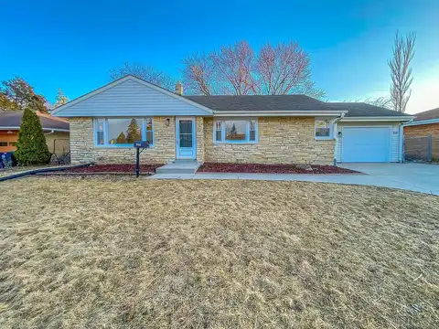 Donald, MENOMONEE FALLS, WI 53051