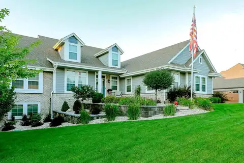 Tall Oak, MENOMONEE FALLS, WI 53051