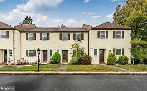 Hollyview, WEST CHESTER, PA 19380
