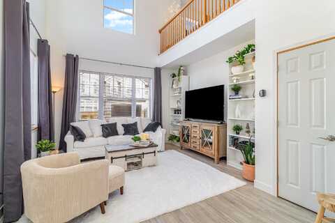 Holly, MAPLE GROVE, MN 55311