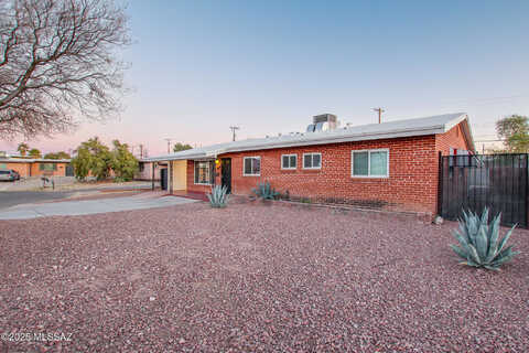 Silver, TUCSON, AZ 85719