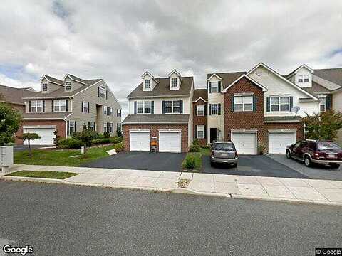Dartmouth, MACUNGIE, PA 18062