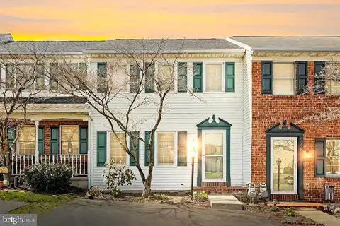 Robin Hill, YORK, PA 17404