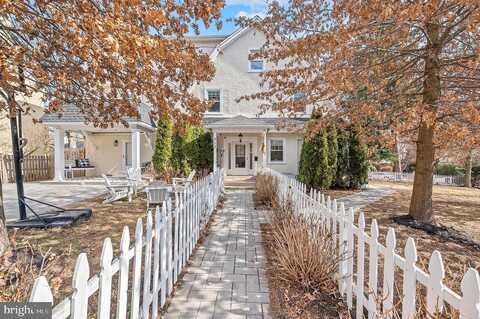 Merwyn, NARBERTH, PA 19072