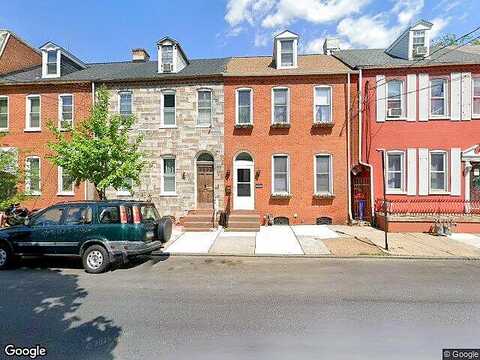 Queen, LANCASTER, PA 17603