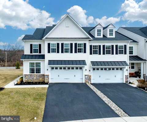 Lee, EXTON, PA 19341