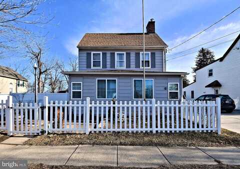 Main, TULLYTOWN, PA 19007