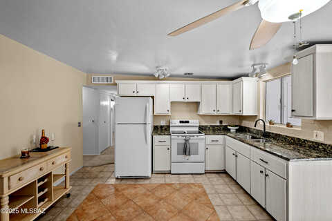 Palm Side, TUCSON, AZ 85730