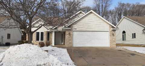 122Nd, MINNEAPOLIS, MN 55433