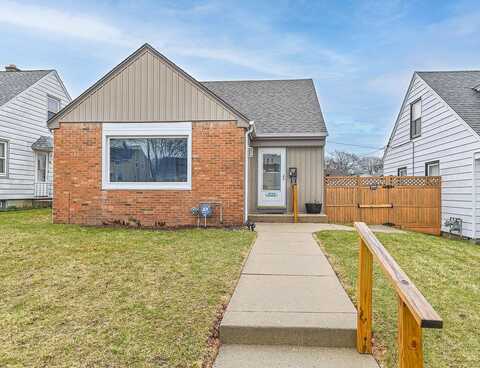 16Th, MILWAUKEE, WI 53221
