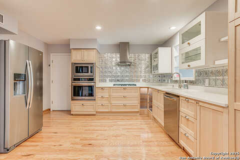 Pinewood, SAN ANTONIO, TX 78216