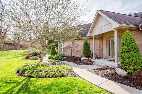 Village Green, CANONSBURG, PA 15317