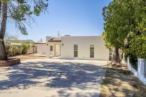 Christopher, TUCSON, AZ 85746