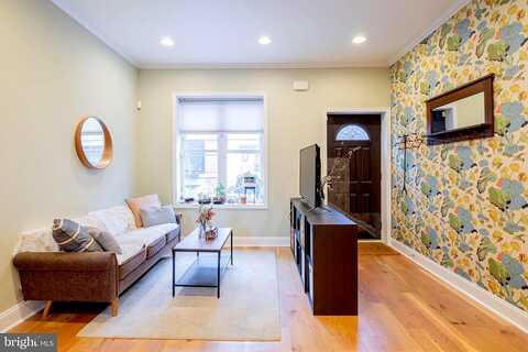 Flora, PHILADELPHIA, PA 19121