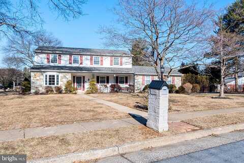 Coachlight, HUNTINGDON VALLEY, PA 19006
