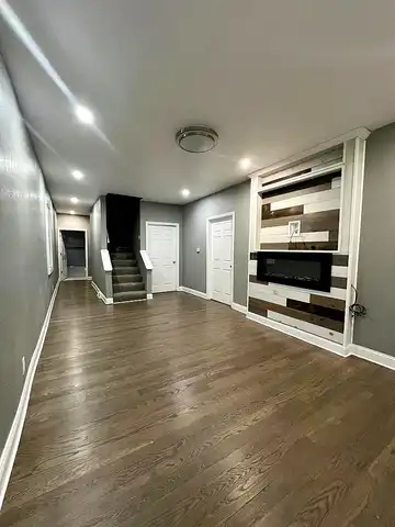 21St, MILWAUKEE, WI 53206
