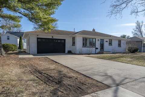 Rutledge, JANESVILLE, WI 53545