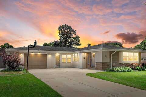Henry, MILWAUKEE, WI 53221