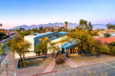 Adams, TUCSON, AZ 85719