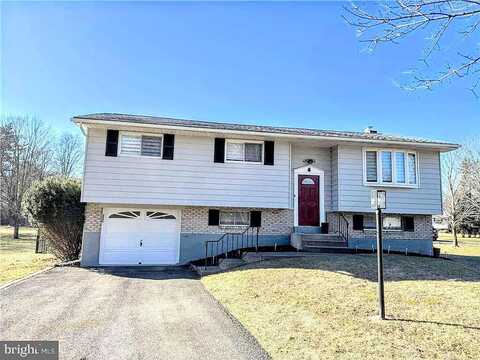 Bonnie, EAST STROUDSBURG, PA 18301