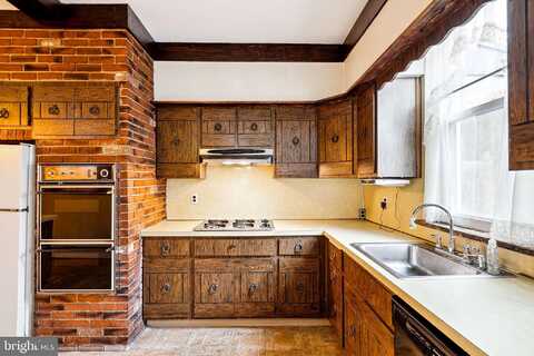 17Th, PHILADELPHIA, PA 19145