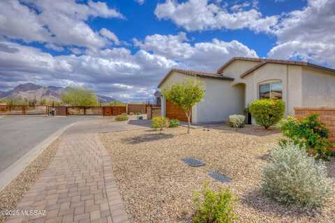 Revayah, TUCSON, AZ 85704