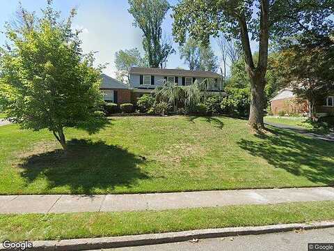 Richard, BROOMALL, PA 19008