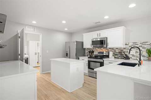 Hogan, CASTLE ROCK, CO 80109