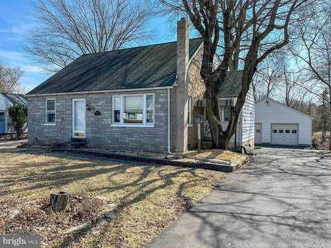 Maple, COLLEGEVILLE, PA 19426