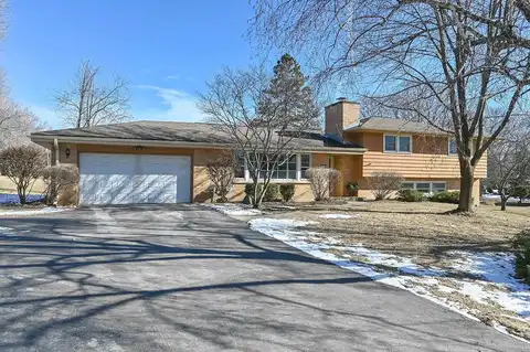 Rolling Meadow, BROOKFIELD, WI 53045