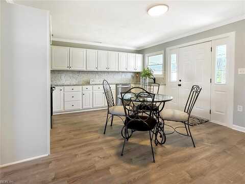 Stuben, CHESAPEAKE, VA 23324