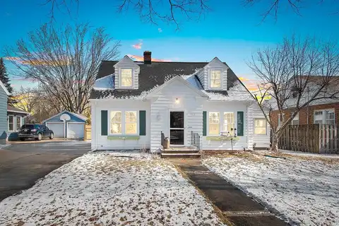 Emilie, GREEN BAY, WI 54301
