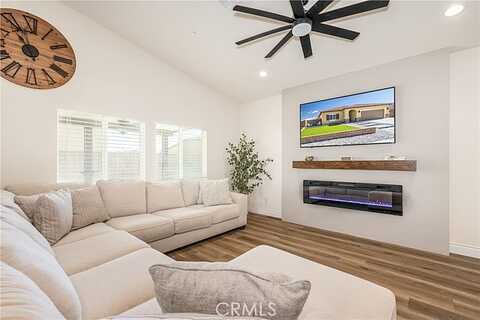 Quail Hollow, VICTORVILLE, CA 92392