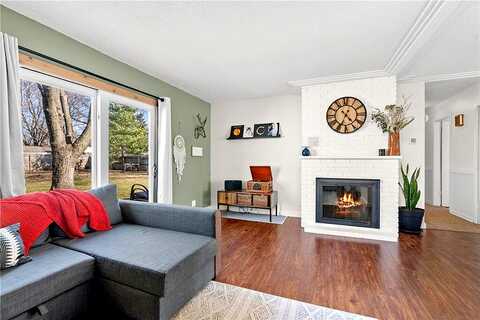 Larch, MINNEAPOLIS, MN 55433