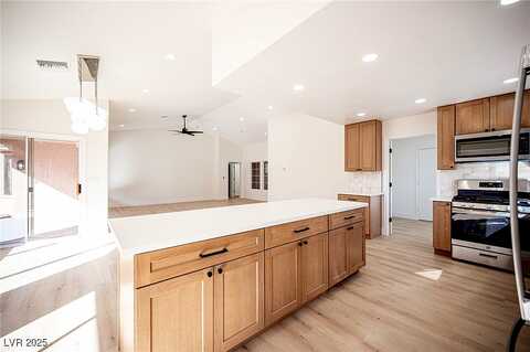 Kernville, LAS VEGAS, NV 89134