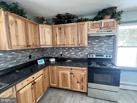 Crescent, FREELAND, PA 18224