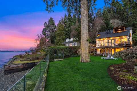 Green Spot, BAINBRIDGE ISLAND, WA 98110