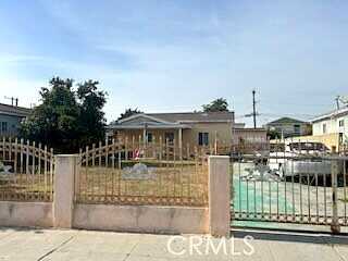 Poinsettia, COMPTON, CA 90221