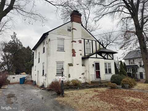 Paoli, WEST CHESTER, PA 19380