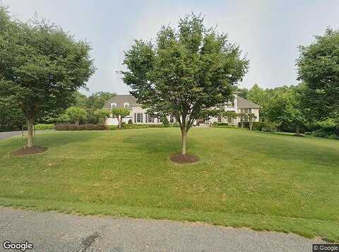 Nicholas Run, GREAT FALLS, VA 22066