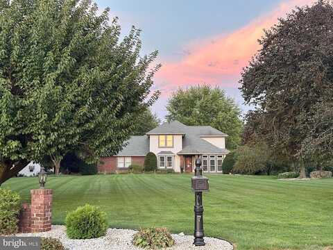 Cedar, CARLISLE, PA 17015