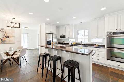 Langston, ARLINGTON, VA 22205