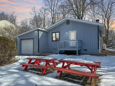 Burnside, TOBYHANNA, PA 18466