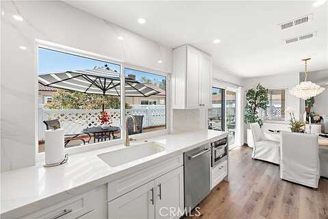 Via Bello, MISSION VIEJO, CA 92692