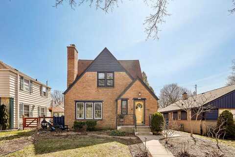 Hartung, MILWAUKEE, WI 53210